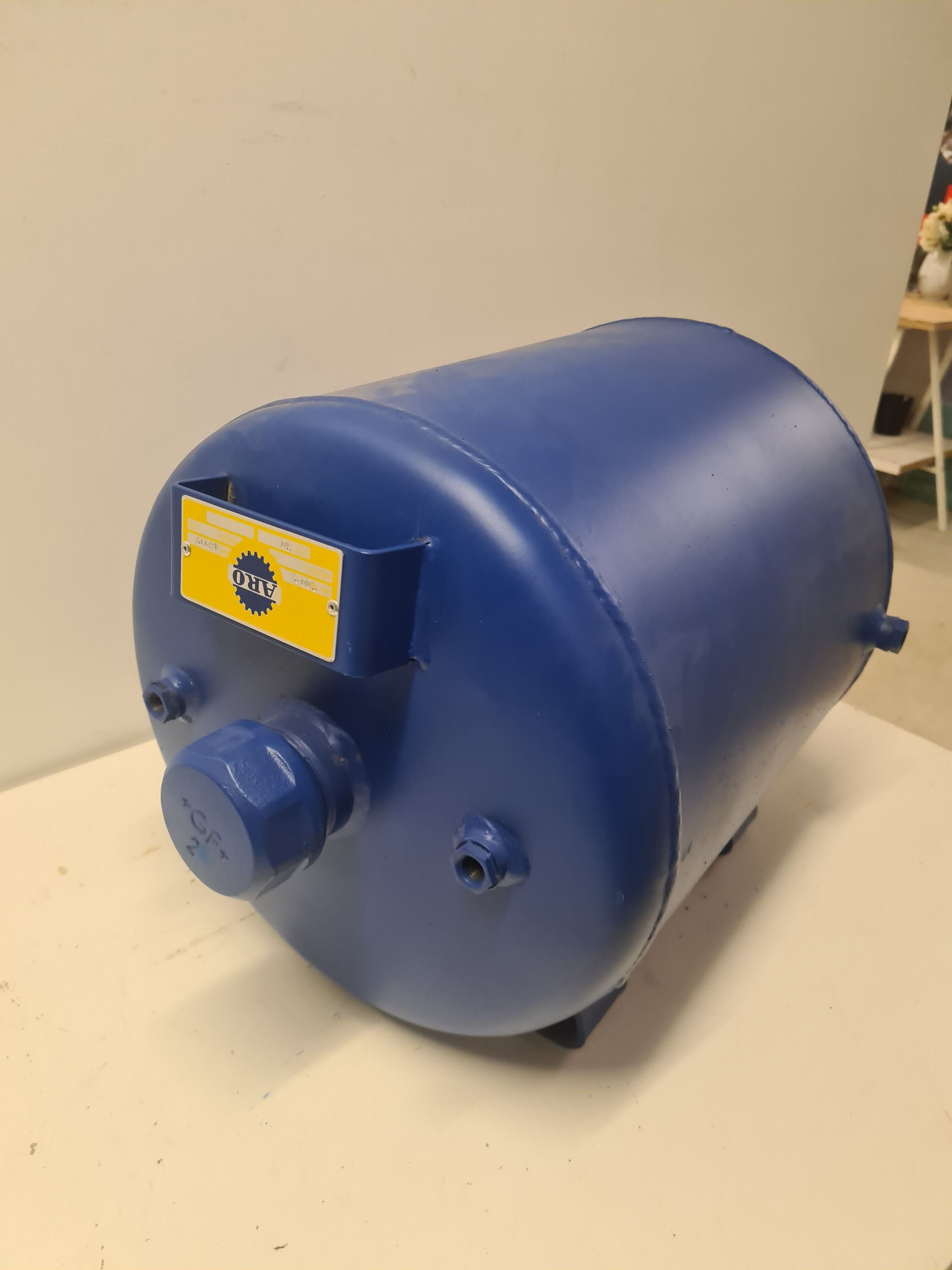 ARO Trykbeholder 80l